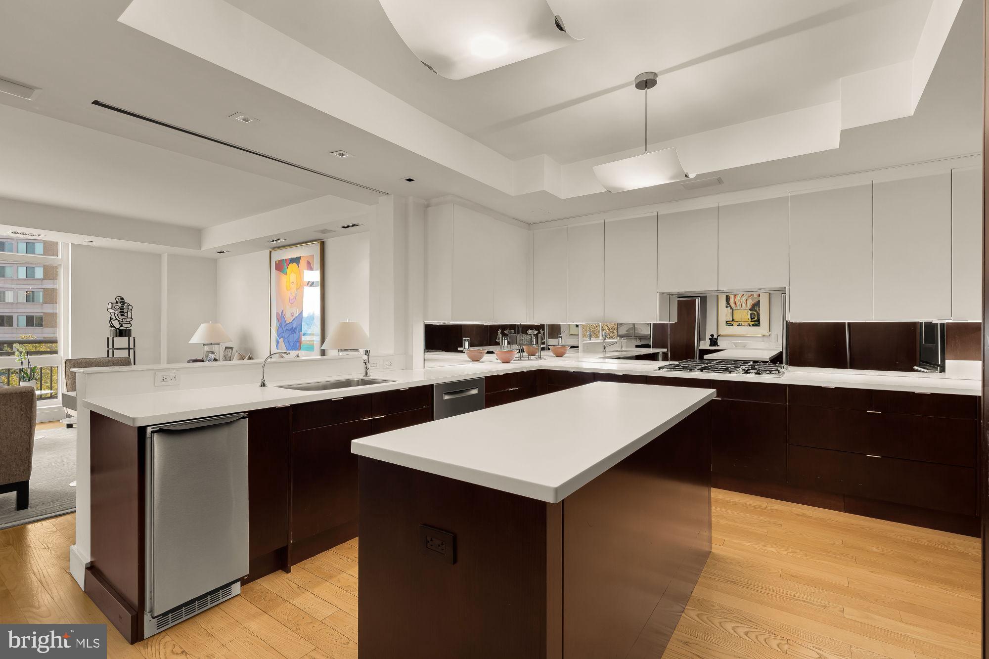 SOMERSET HOUSE CONDOS - Residential