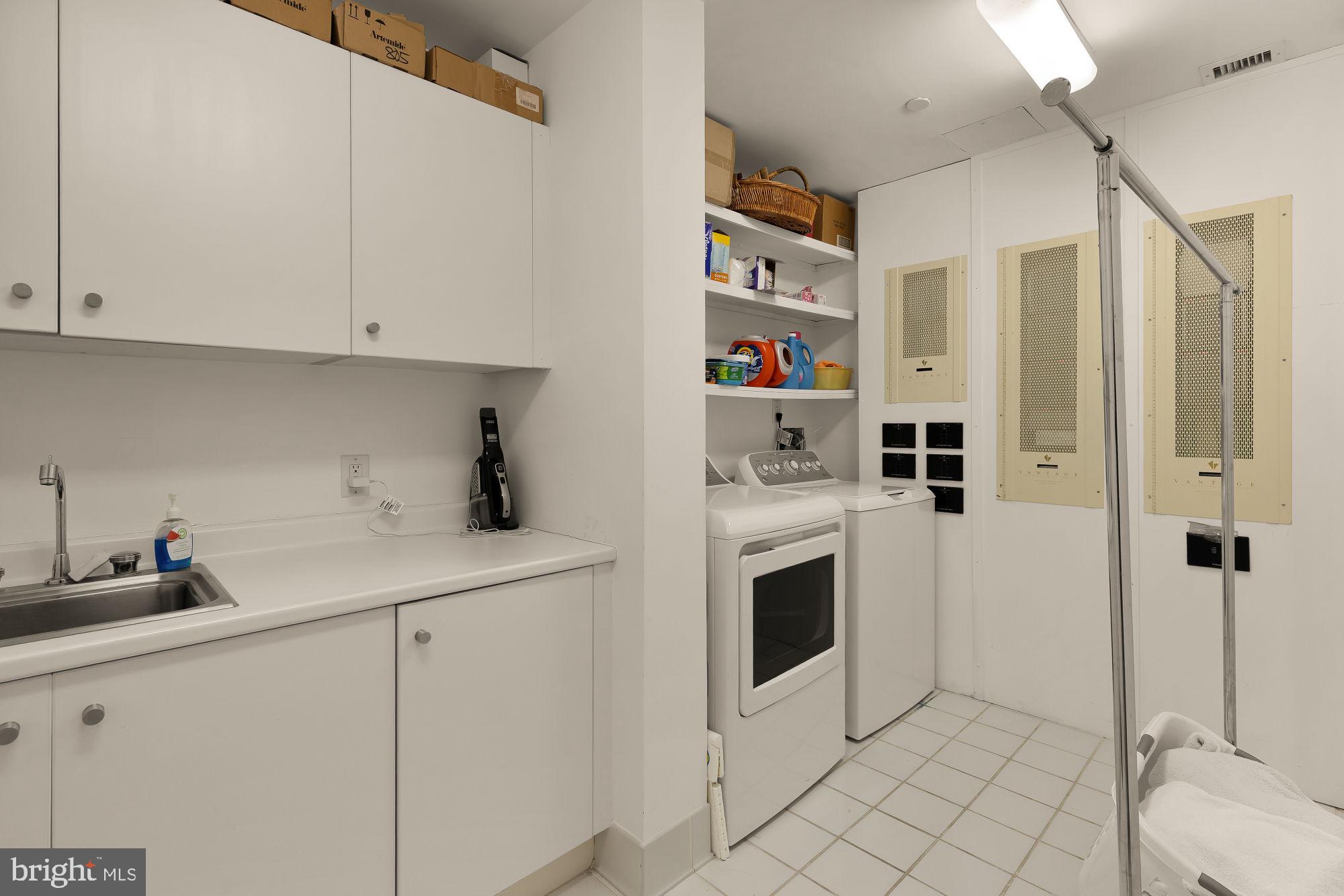 SOMERSET HOUSE CONDOS - Residential