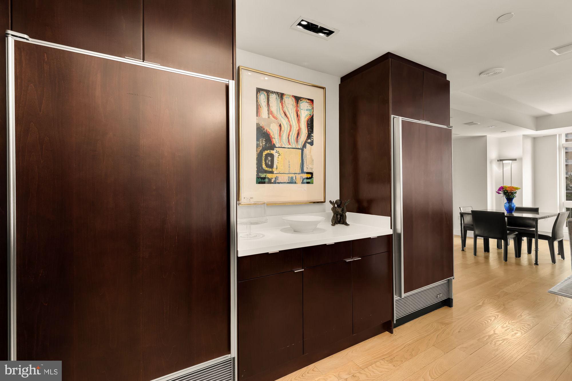 SOMERSET HOUSE CONDOS - Residential