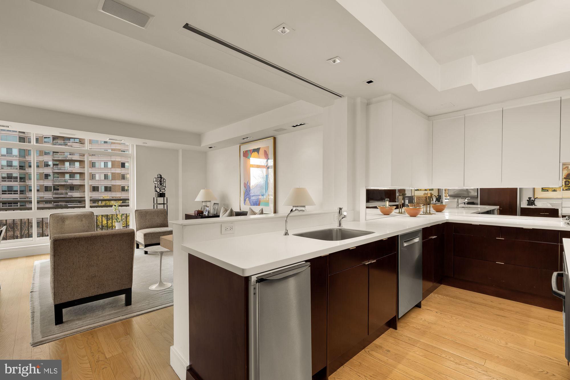 SOMERSET HOUSE CONDOS - Residential