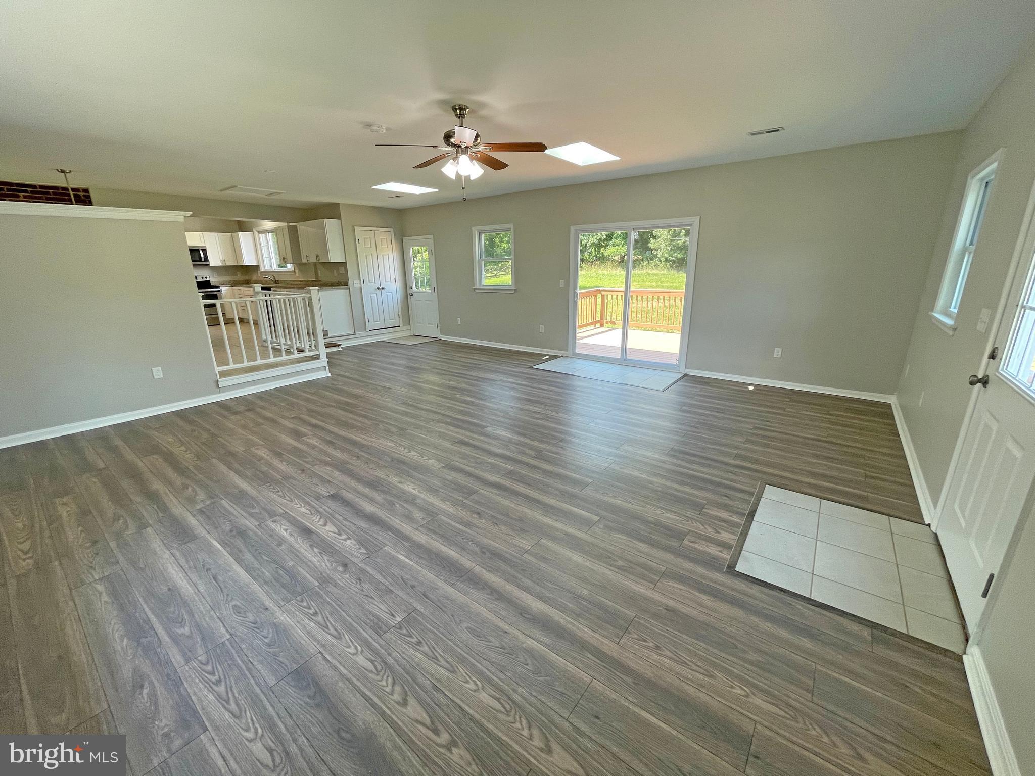 KINGSVILLE - Residential