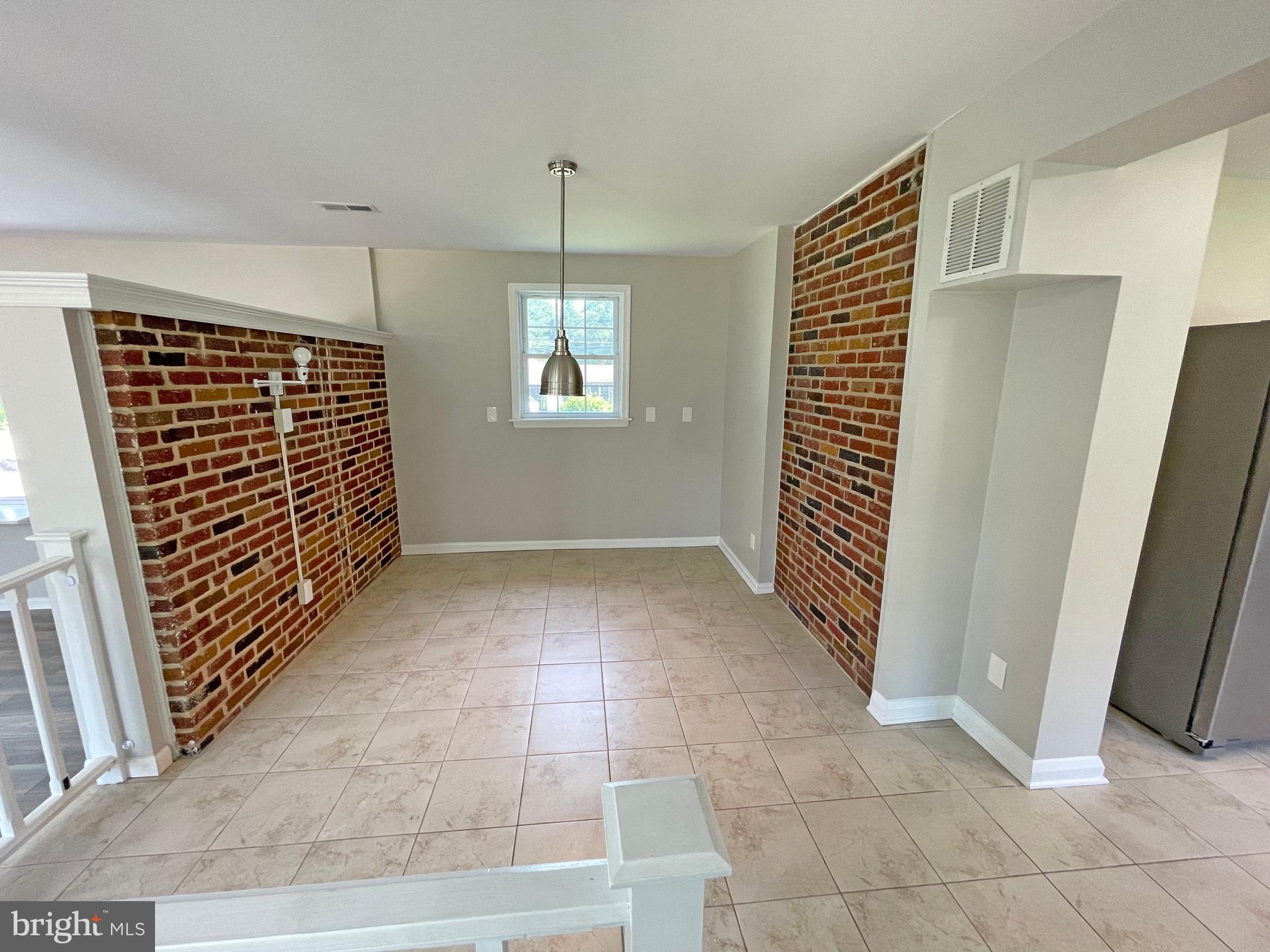 KINGSVILLE - Residential