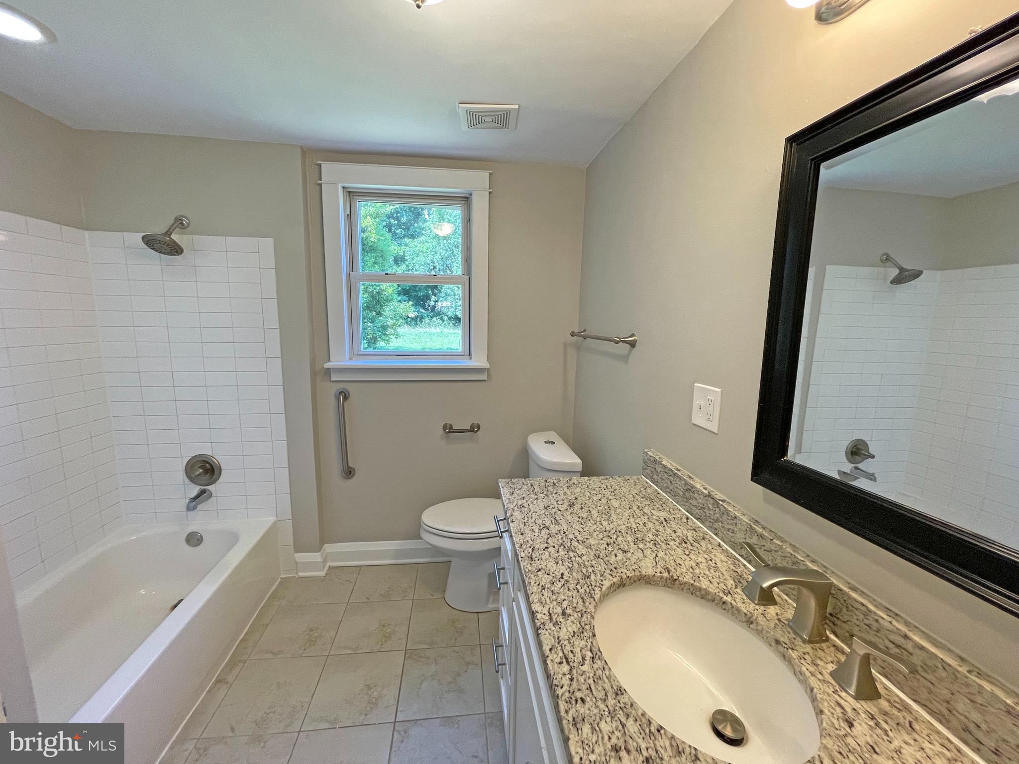 KINGSVILLE - Residential