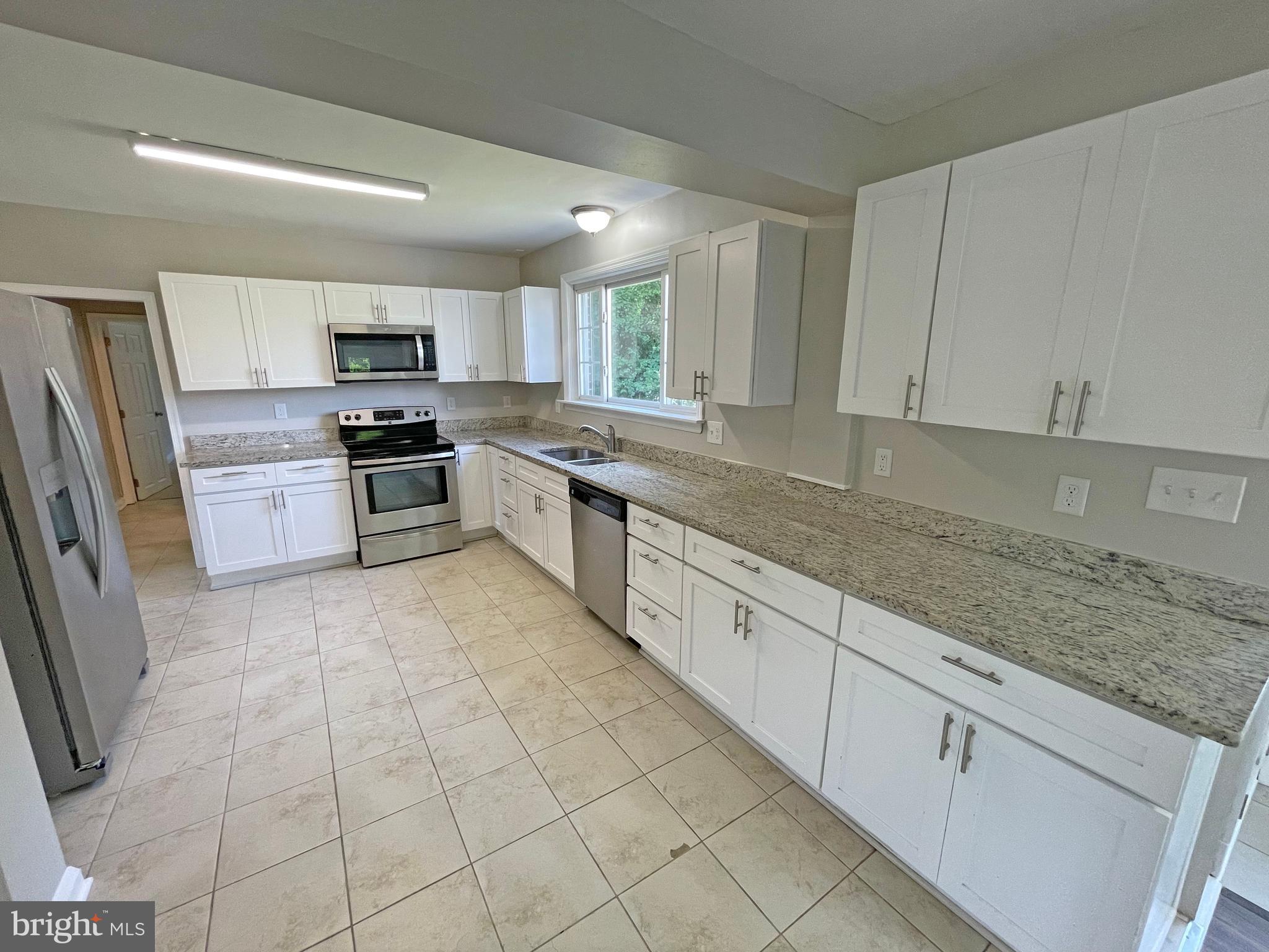 KINGSVILLE - Residential