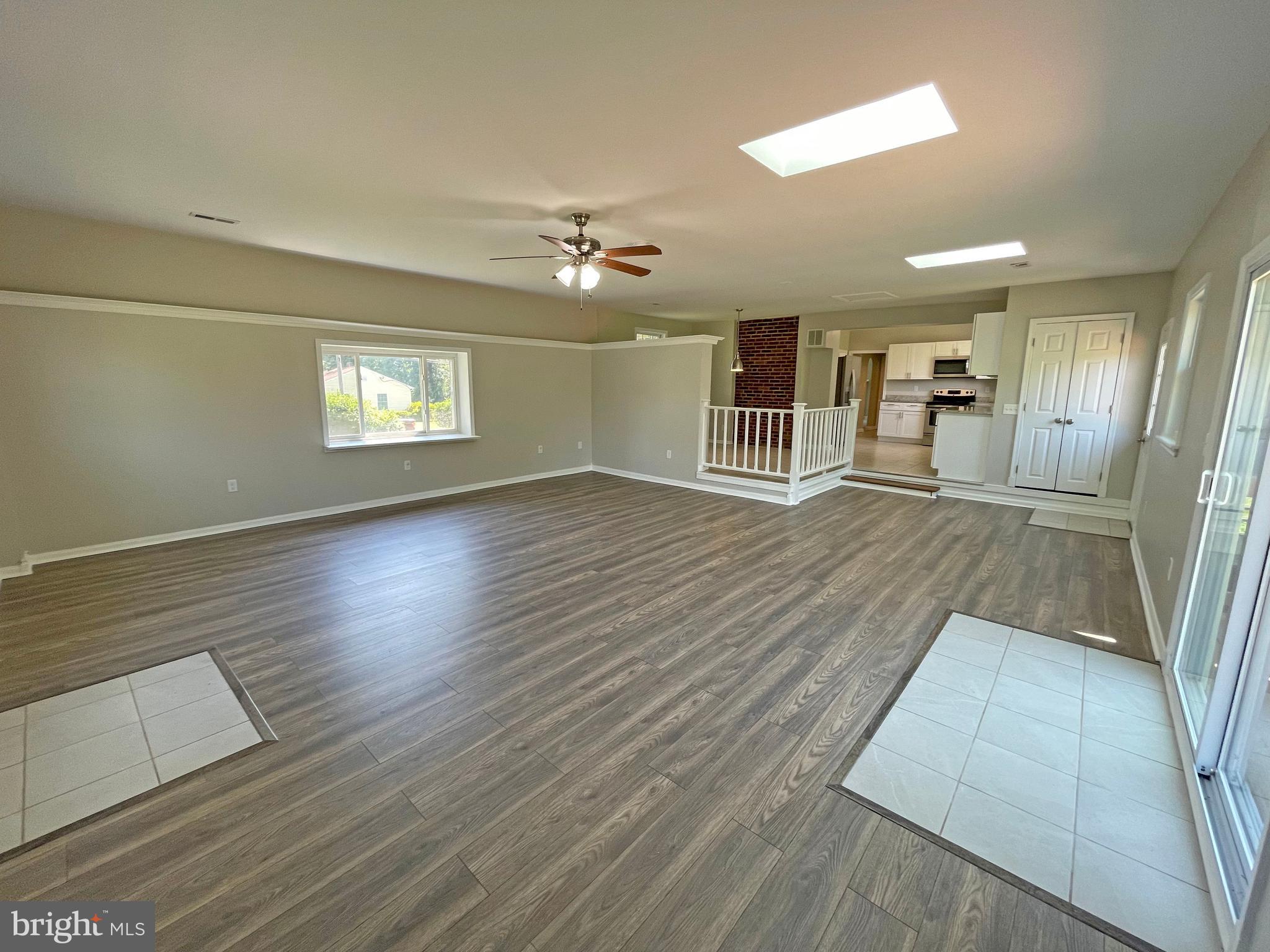 KINGSVILLE - Residential