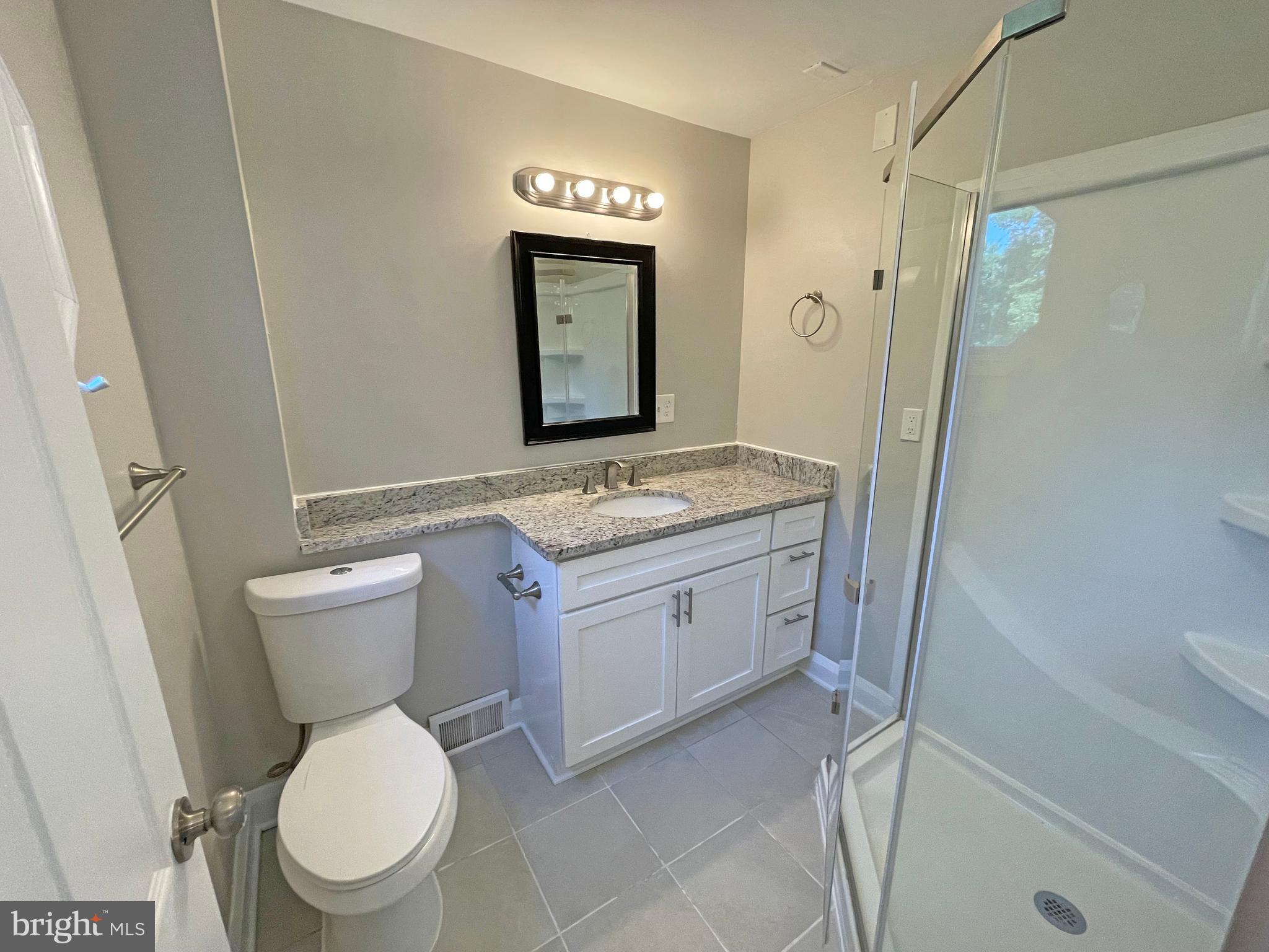 KINGSVILLE - Residential