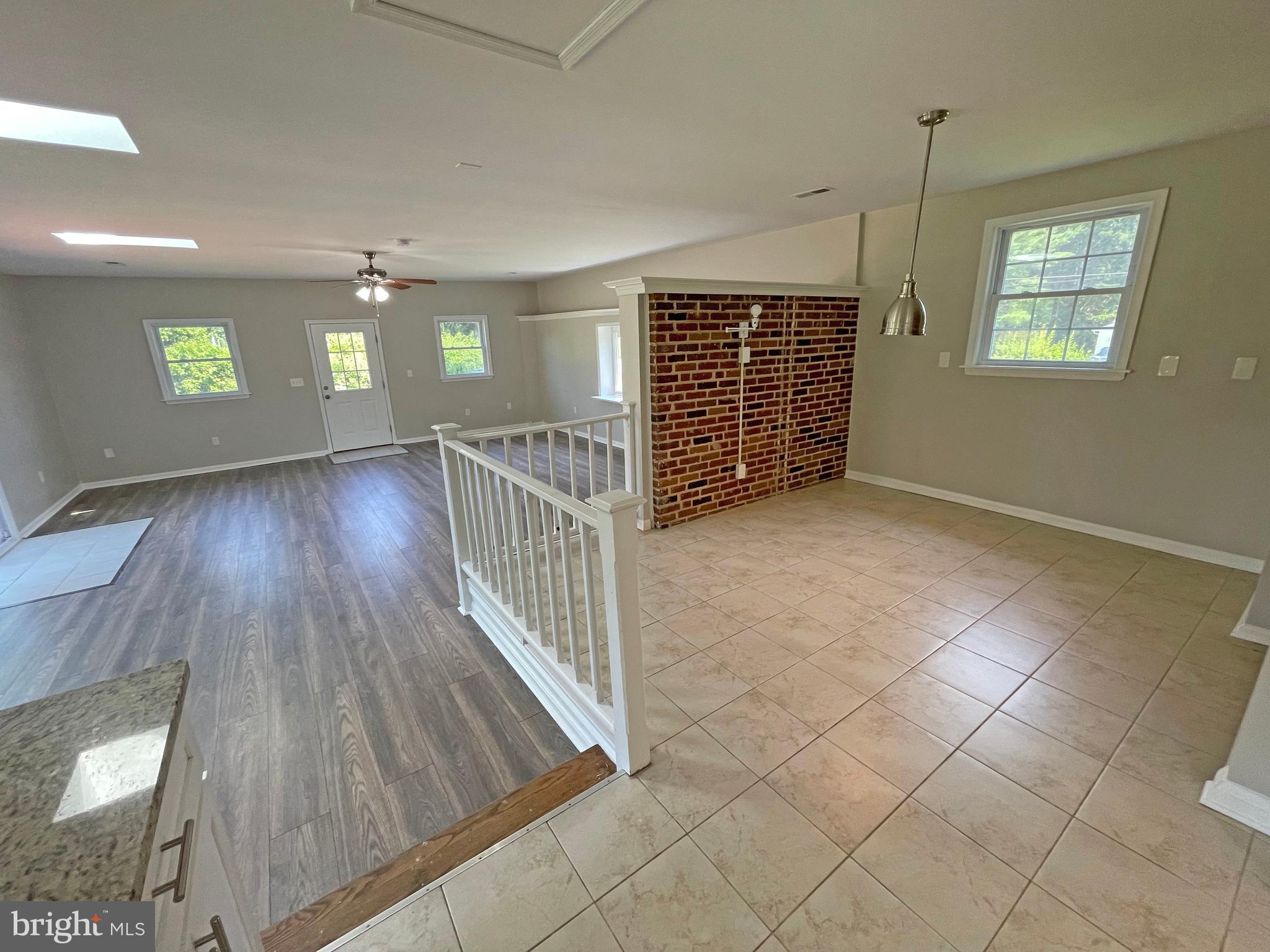 KINGSVILLE - Residential