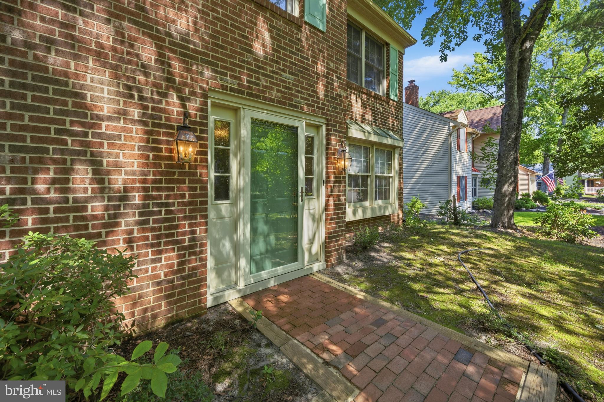 5 PRINCE ANDREW COURT