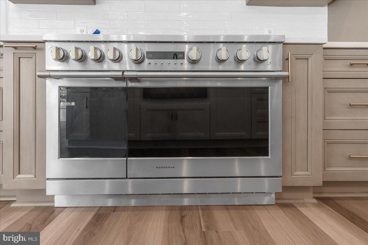 LOTHIAN - Residential