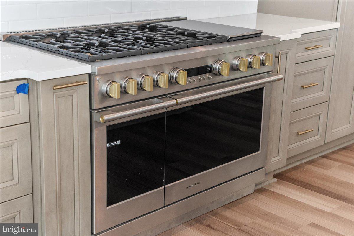 LOTHIAN - Residential