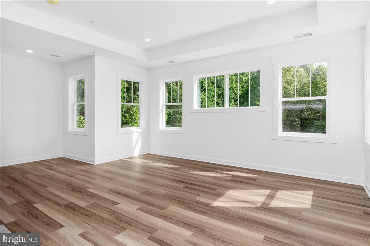 LOTHIAN - Residential