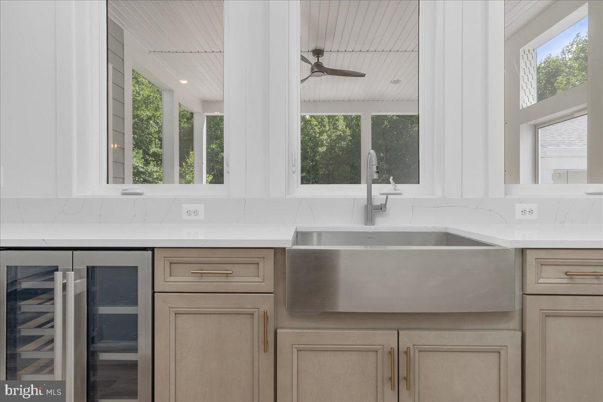 LOTHIAN - Residential