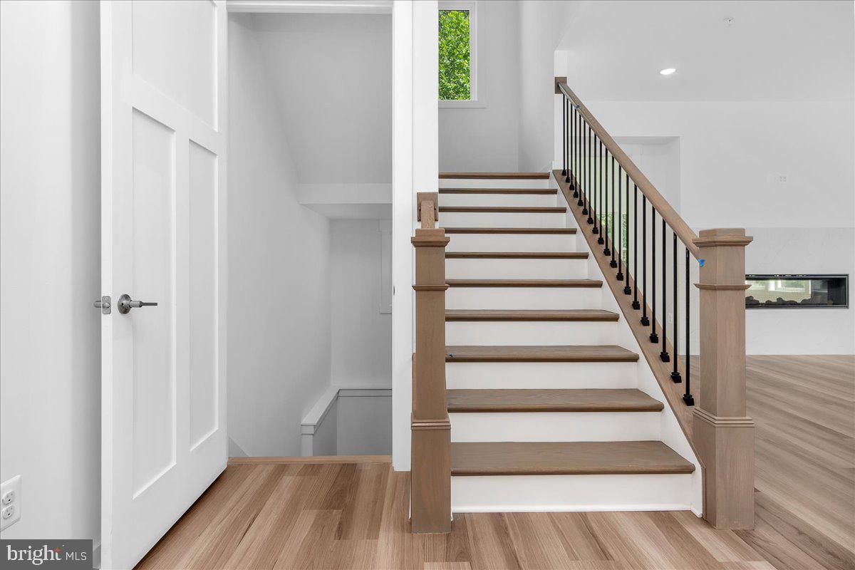 LOTHIAN - Residential