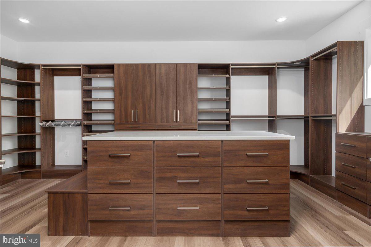 LOTHIAN - Residential