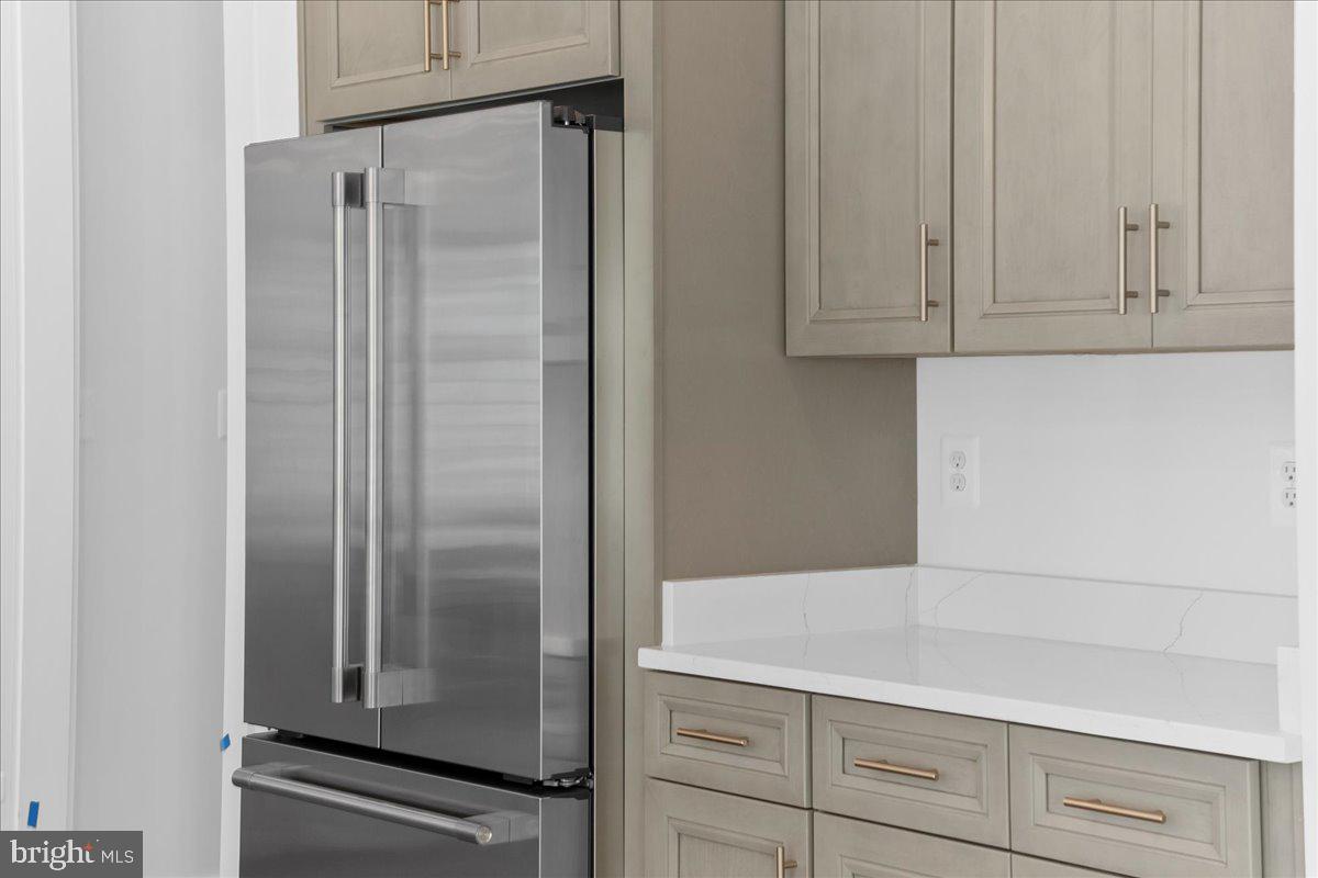 LOTHIAN - Residential