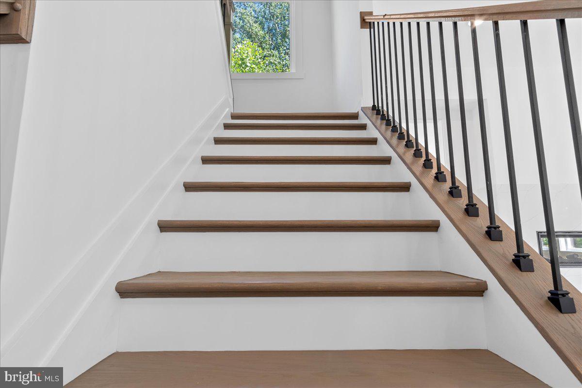 LOTHIAN - Residential