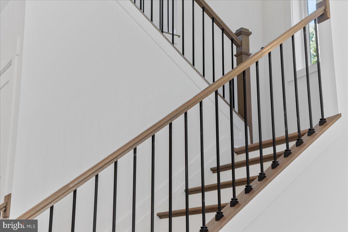 LOTHIAN - Residential