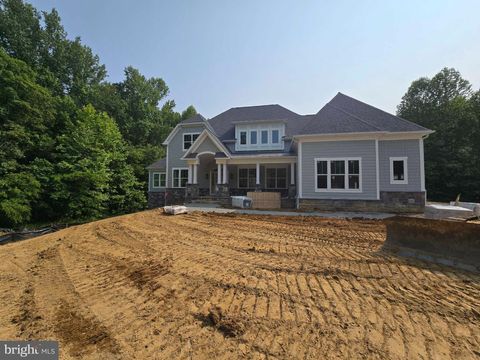 5710 IRON STONE ROAD LOTHIAN MD 20711