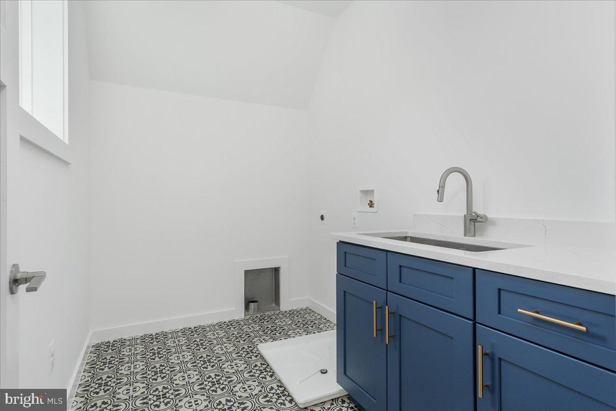 LOTHIAN - Residential