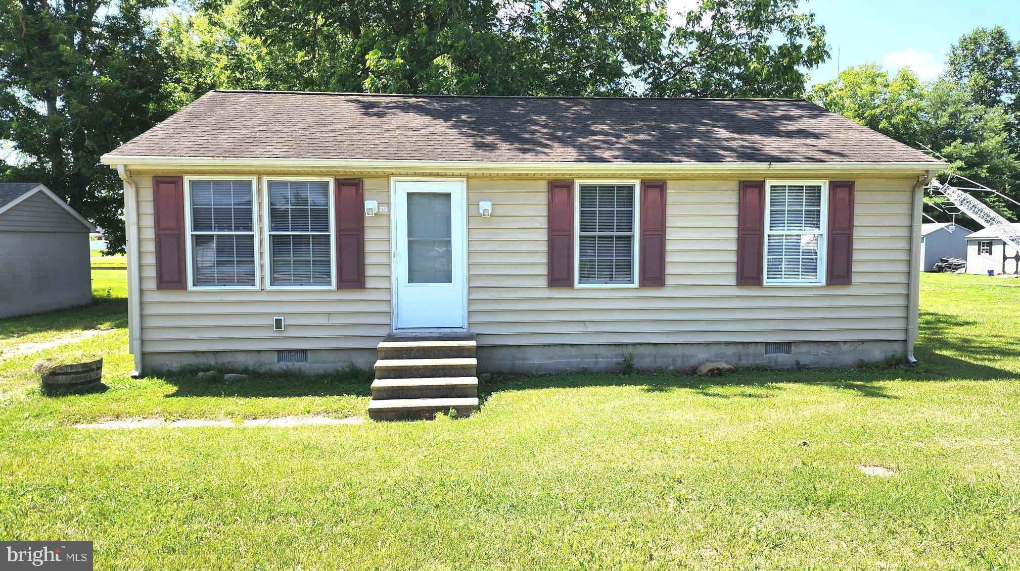 210 W HIGH STREET