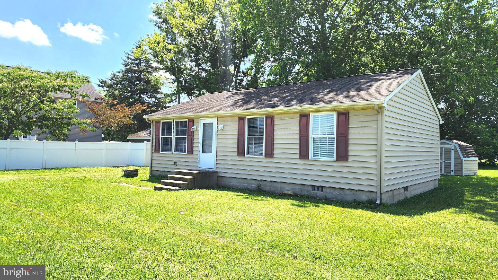 210 W HIGH STREET