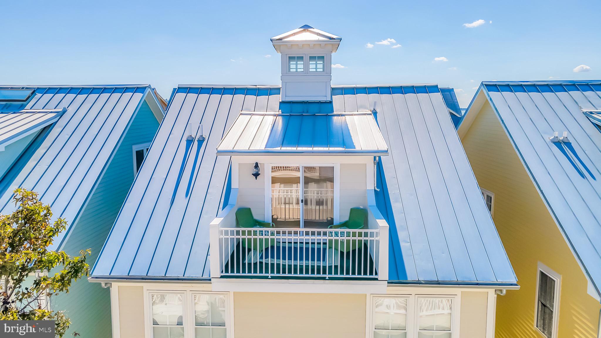 SUNSET ISLAND - Residential