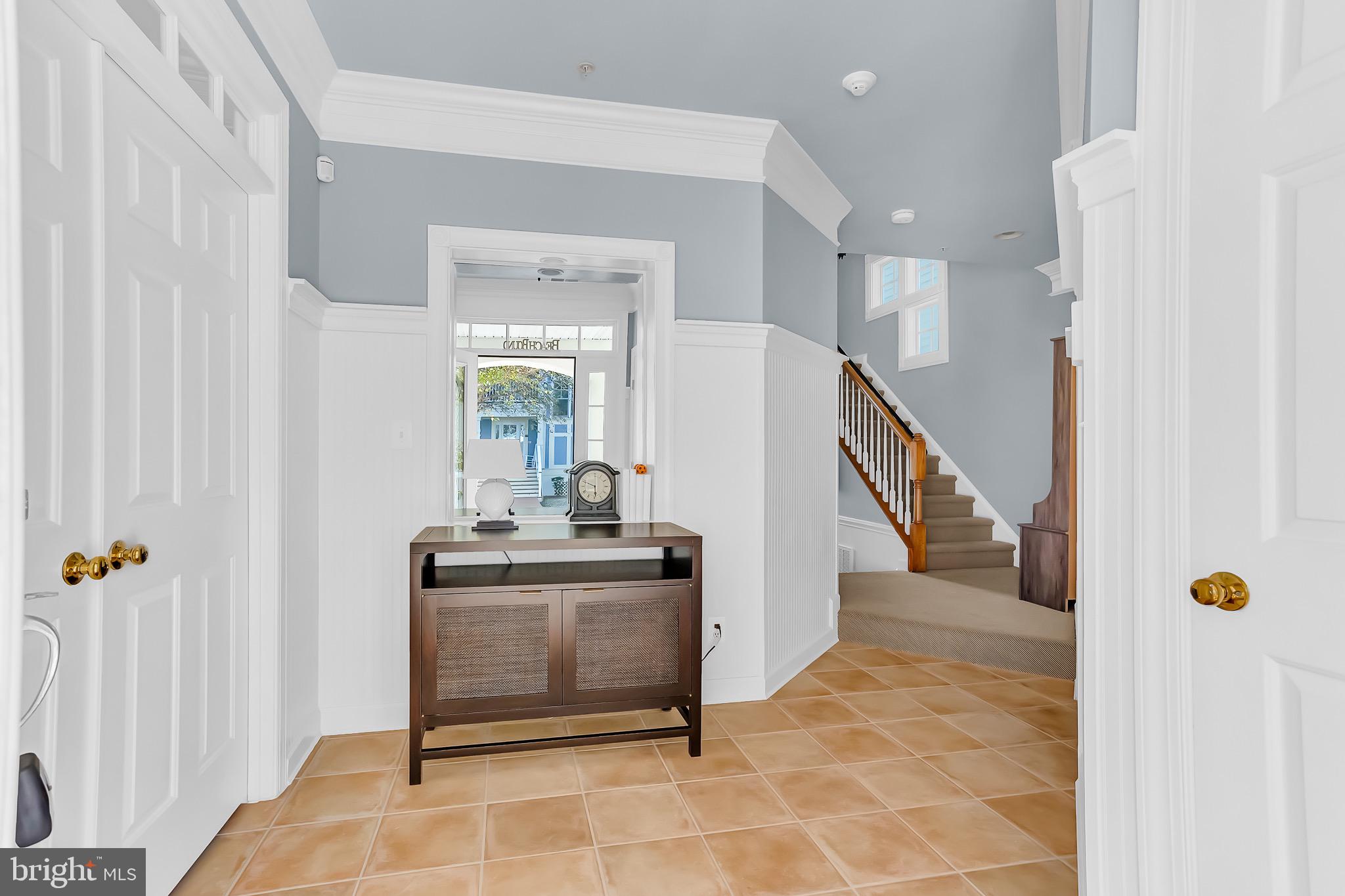 SUNSET ISLAND - Residential