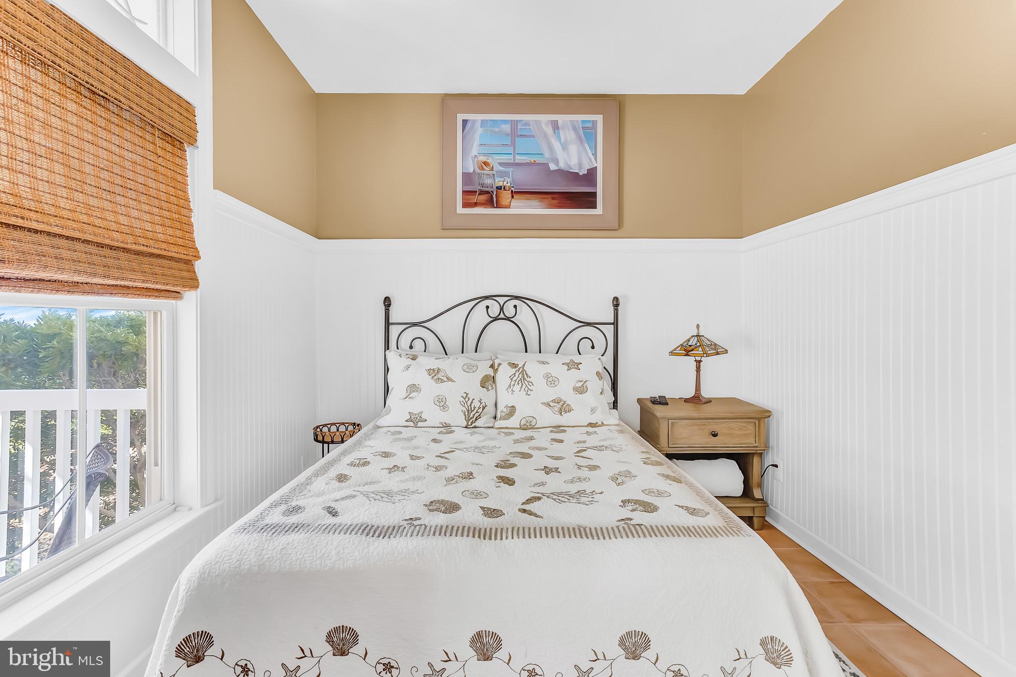 SUNSET ISLAND - Residential