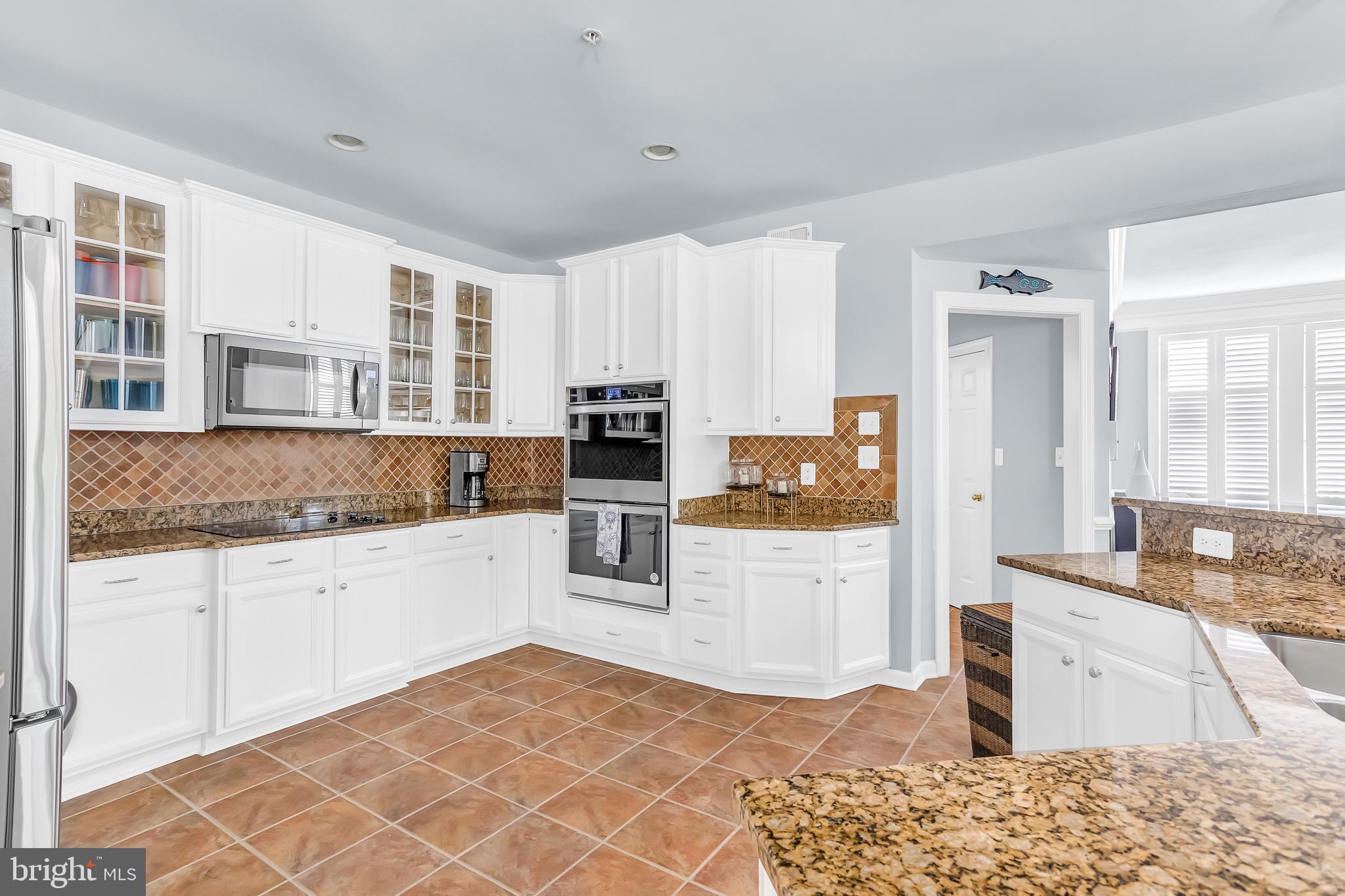 SUNSET ISLAND - Residential