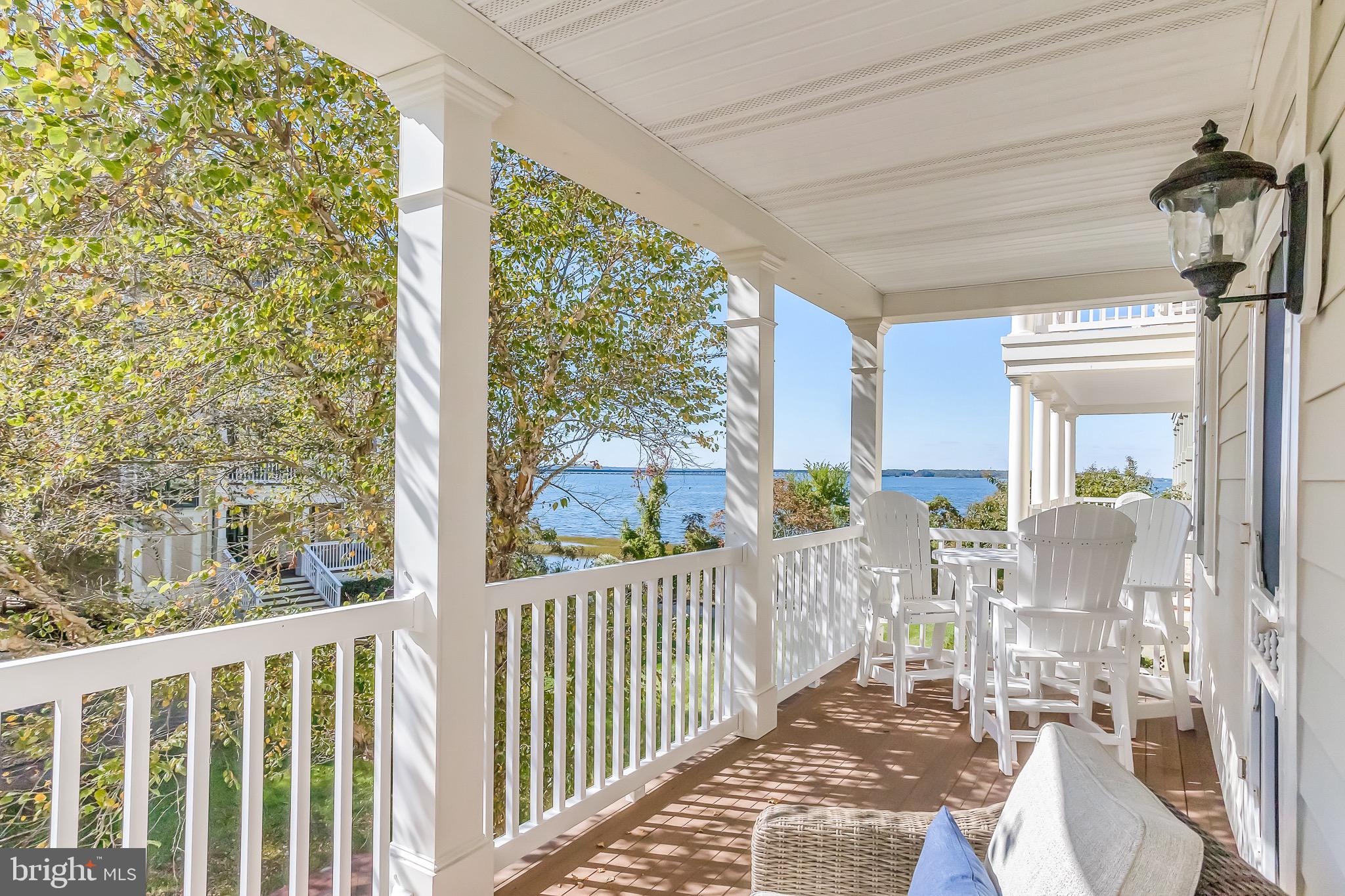 SUNSET ISLAND - Residential