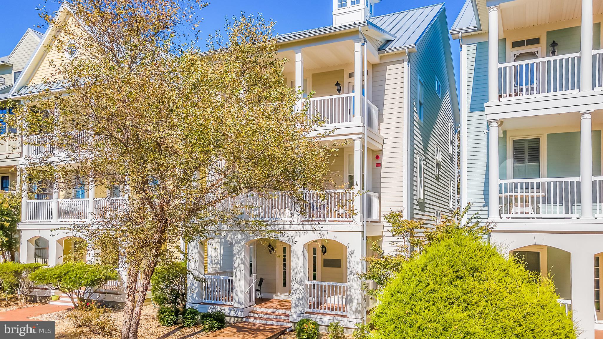 SUNSET ISLAND - Residential