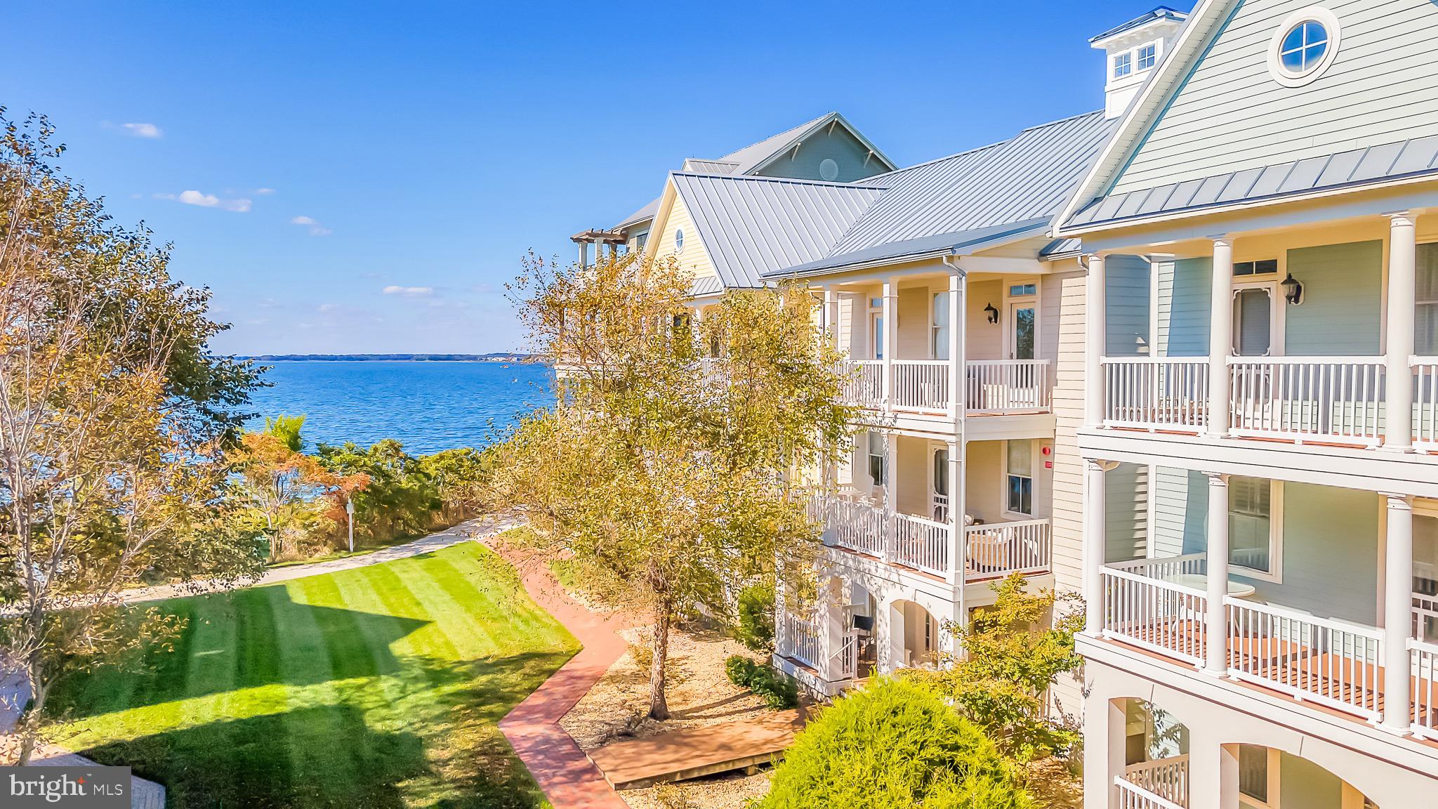 SUNSET ISLAND - Residential