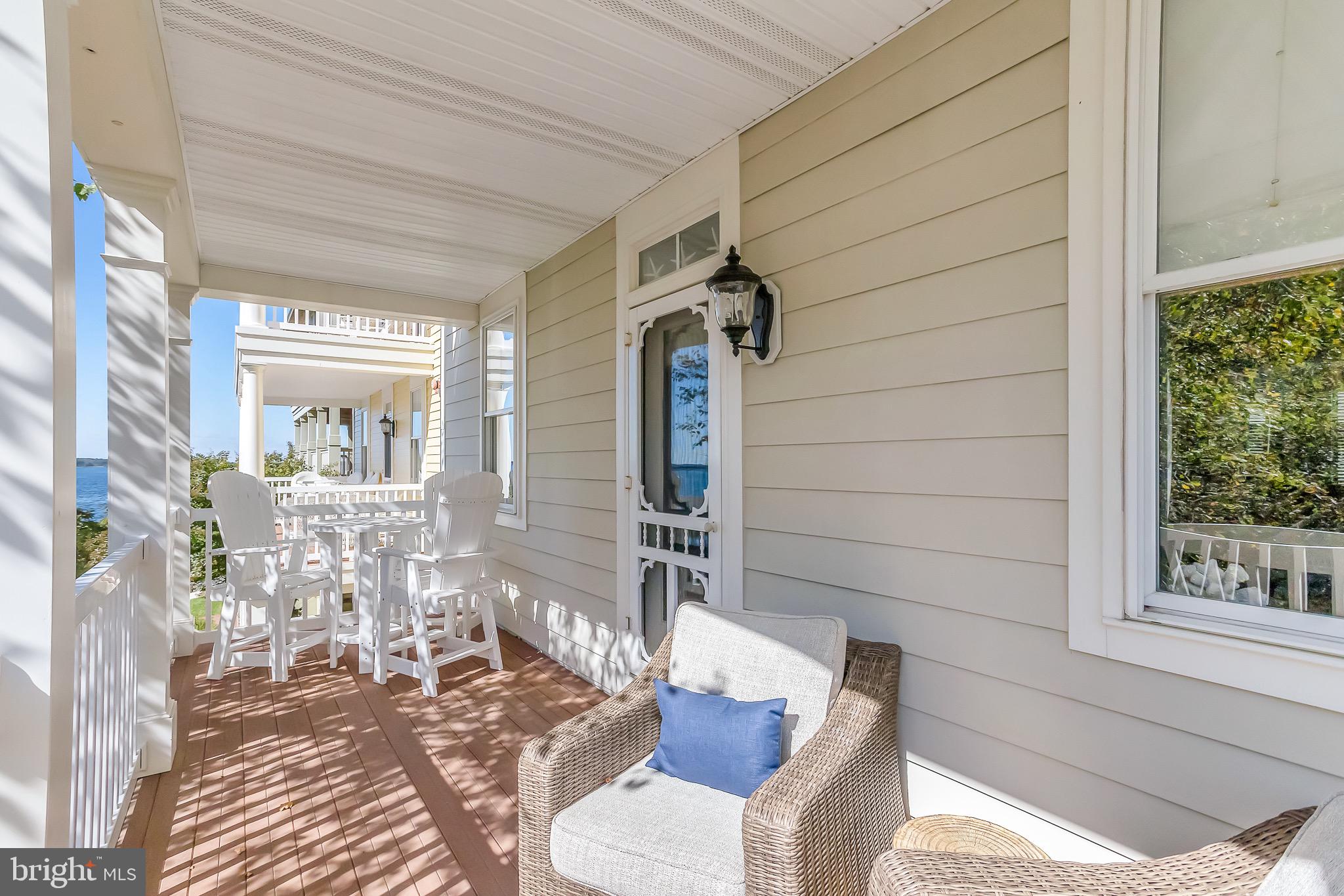 SUNSET ISLAND - Residential