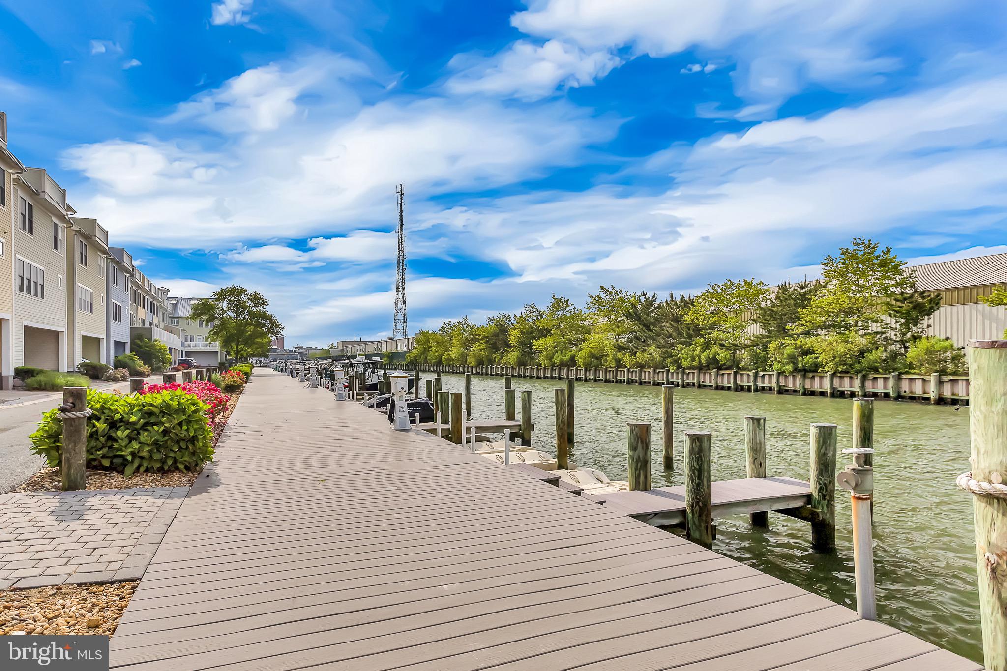 SUNSET ISLAND - Residential