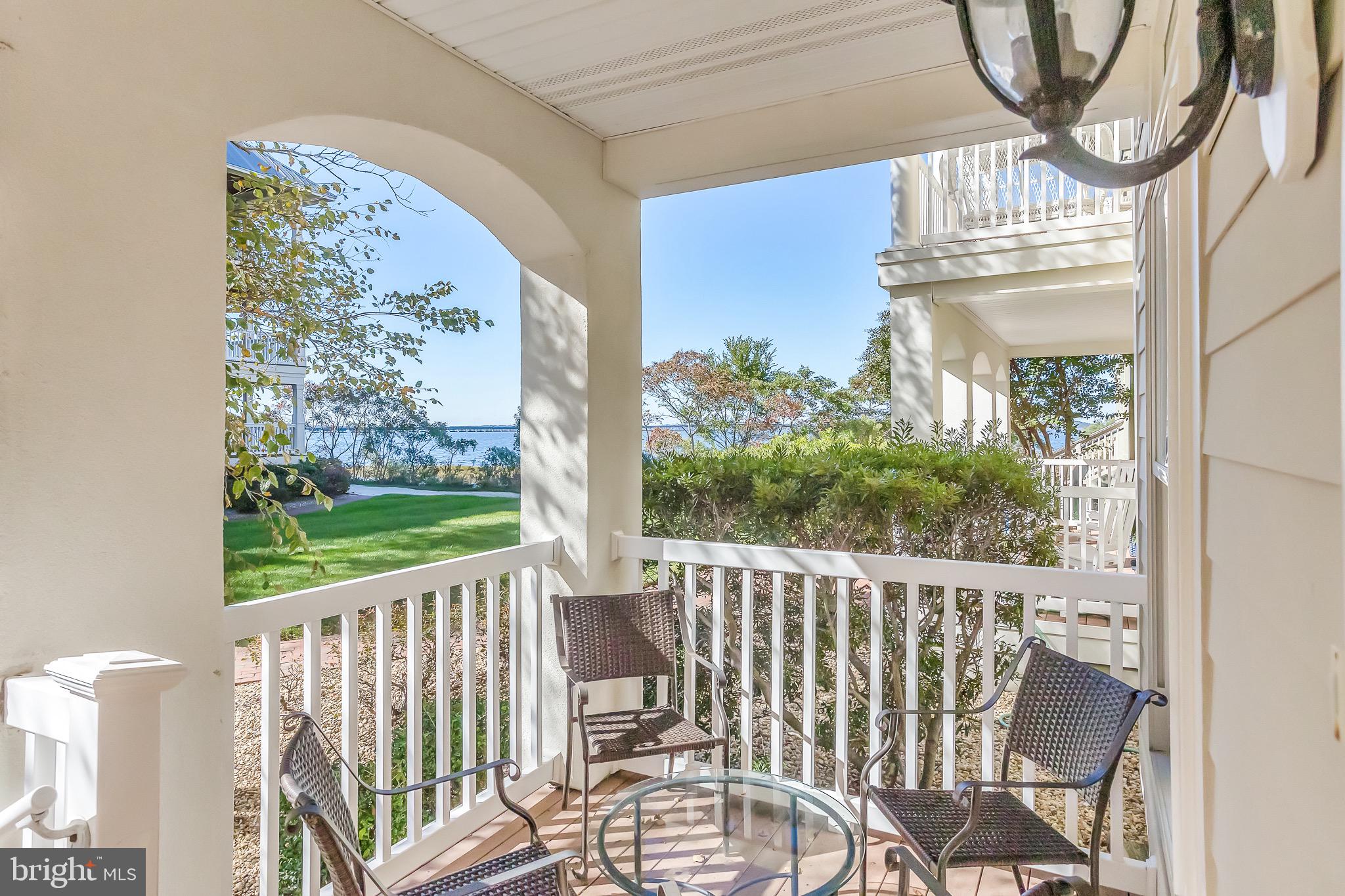 SUNSET ISLAND - Residential