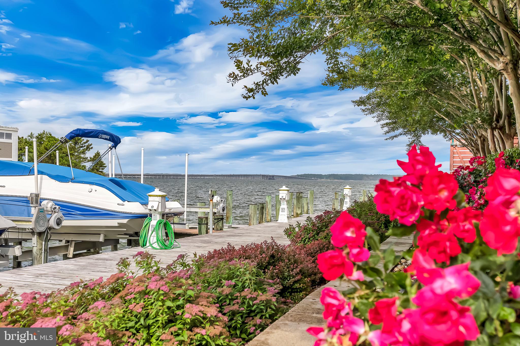 SUNSET ISLAND - Residential