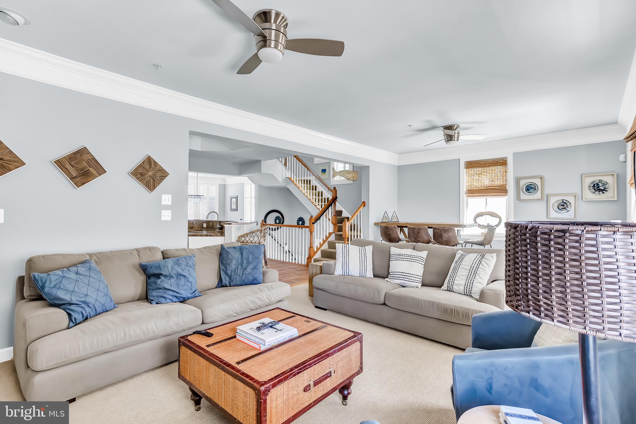 SUNSET ISLAND - Residential