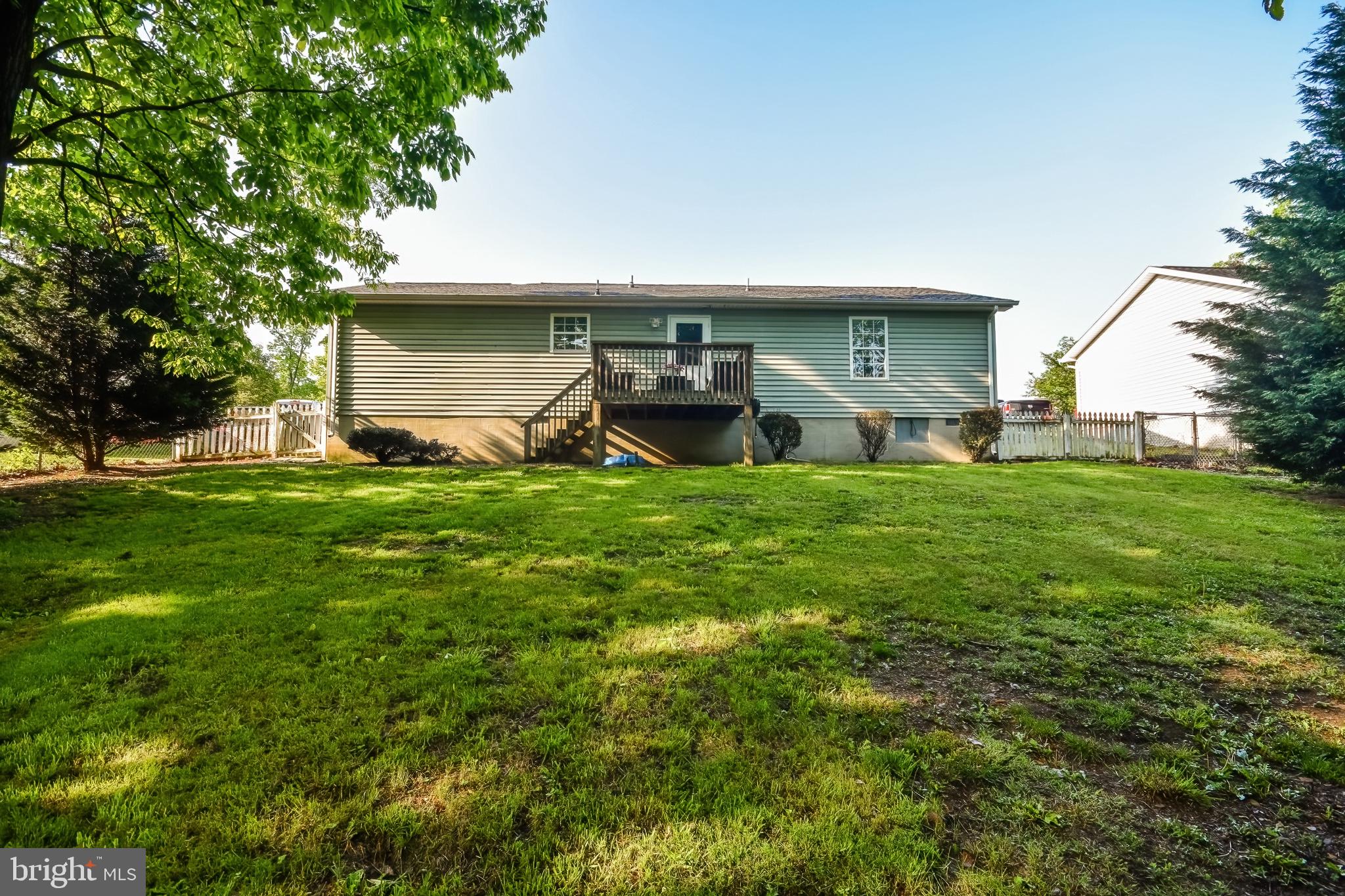 DOUGLAS OAKS - Residential