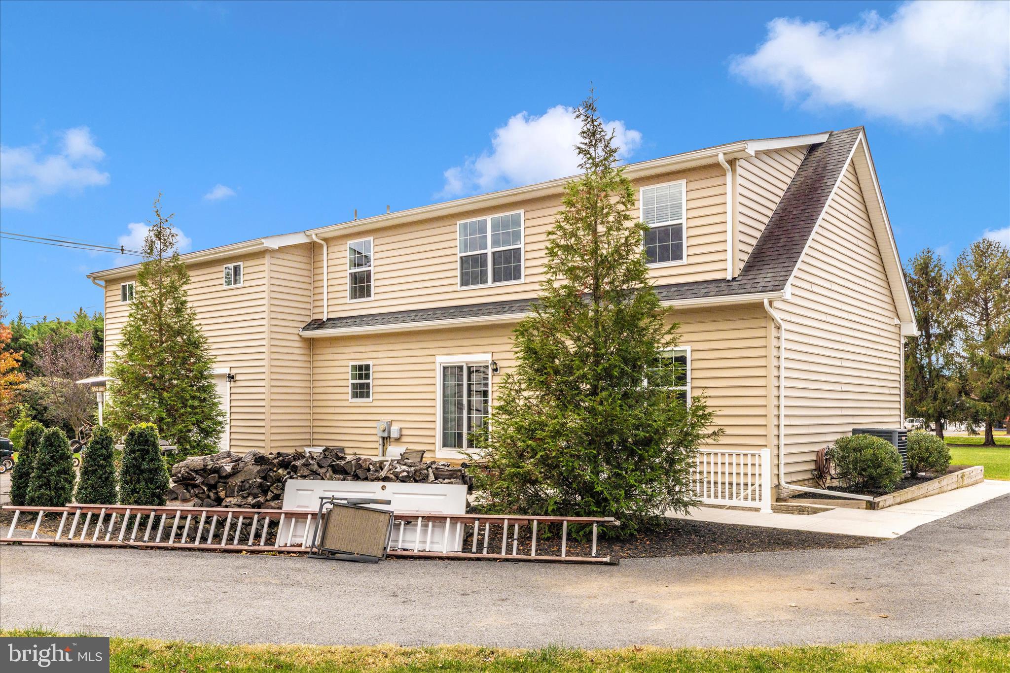 ANAS PLACE - Residential