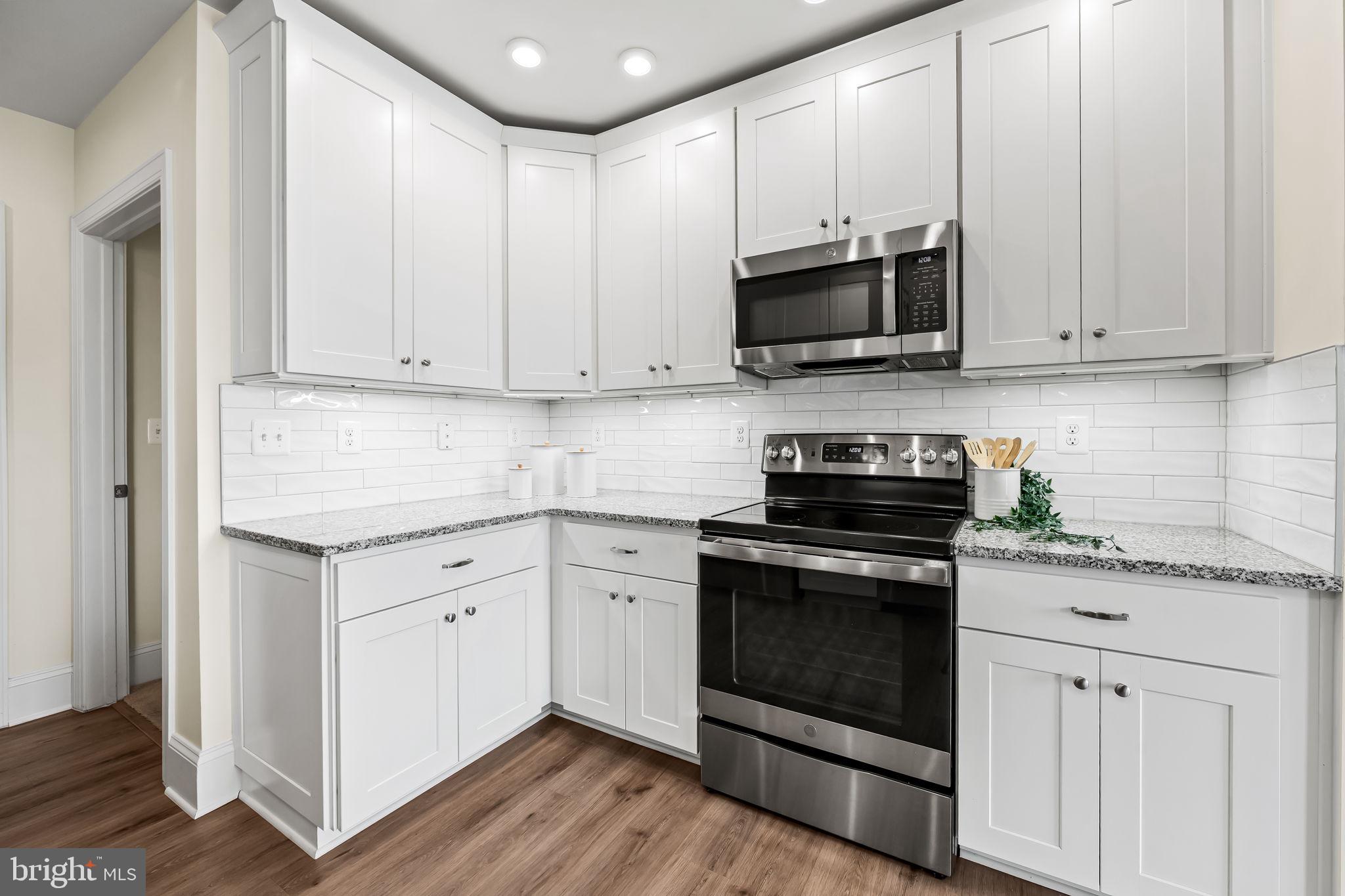 MIDDLE RIVER - Residential