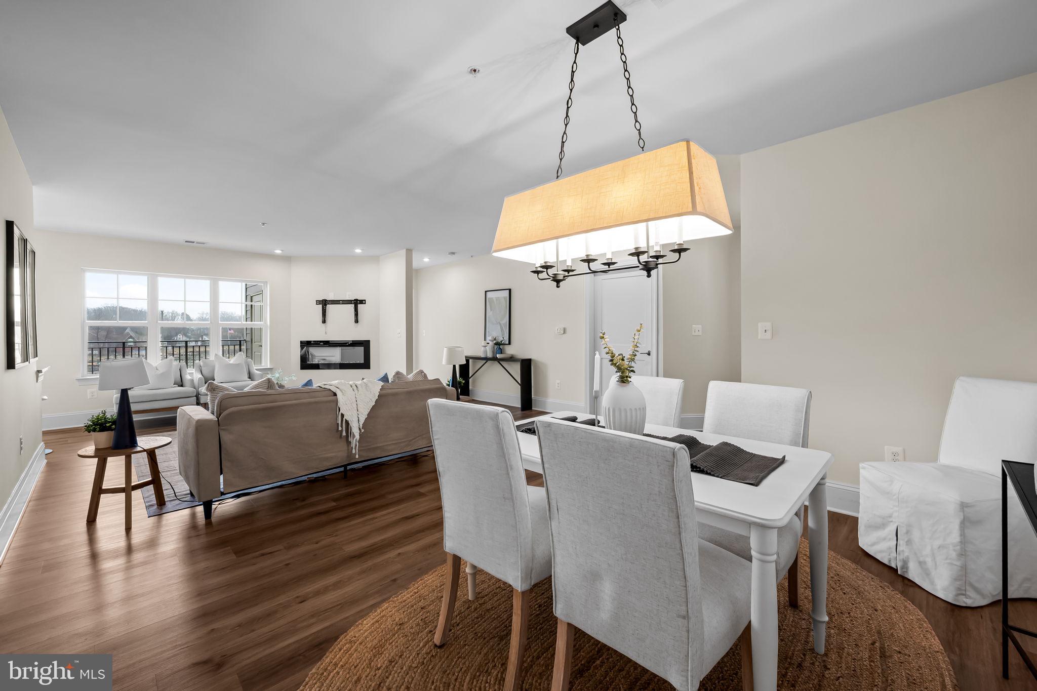 MIDDLE RIVER - Residential