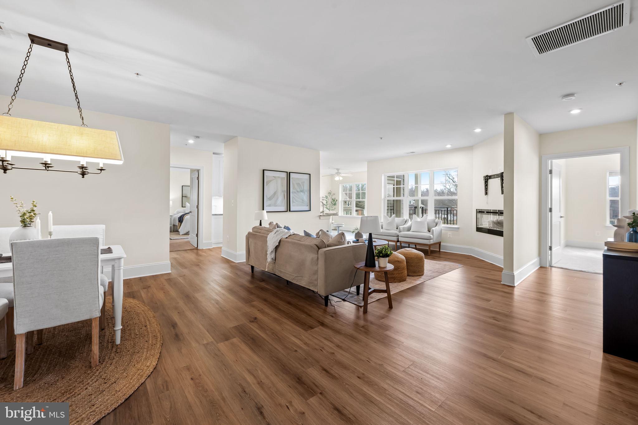 MIDDLE RIVER - Residential