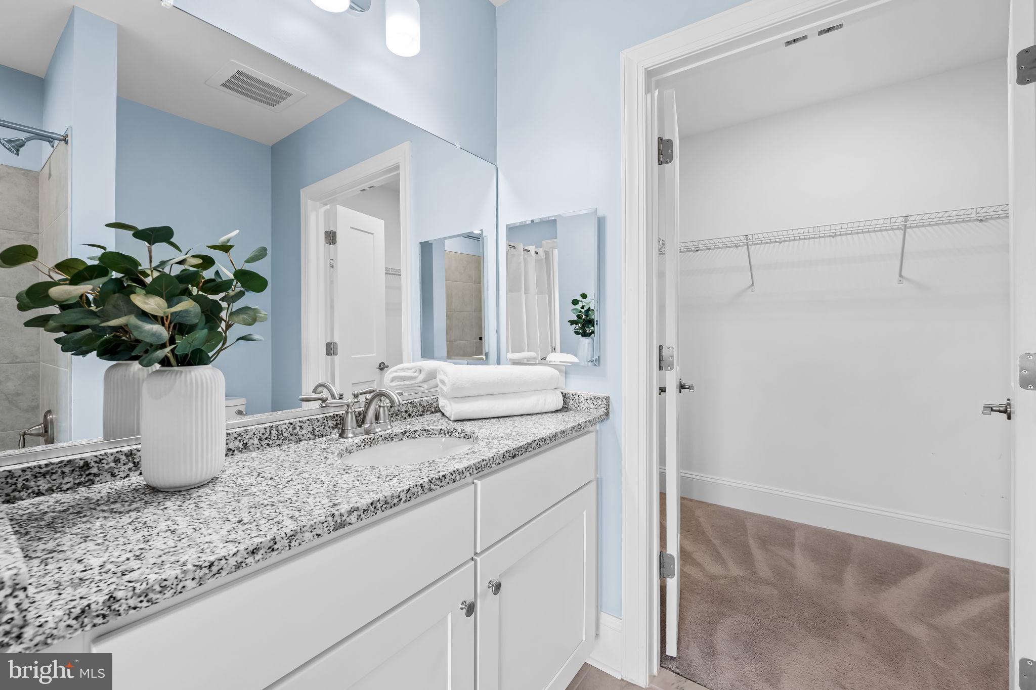 MIDDLE RIVER - Residential