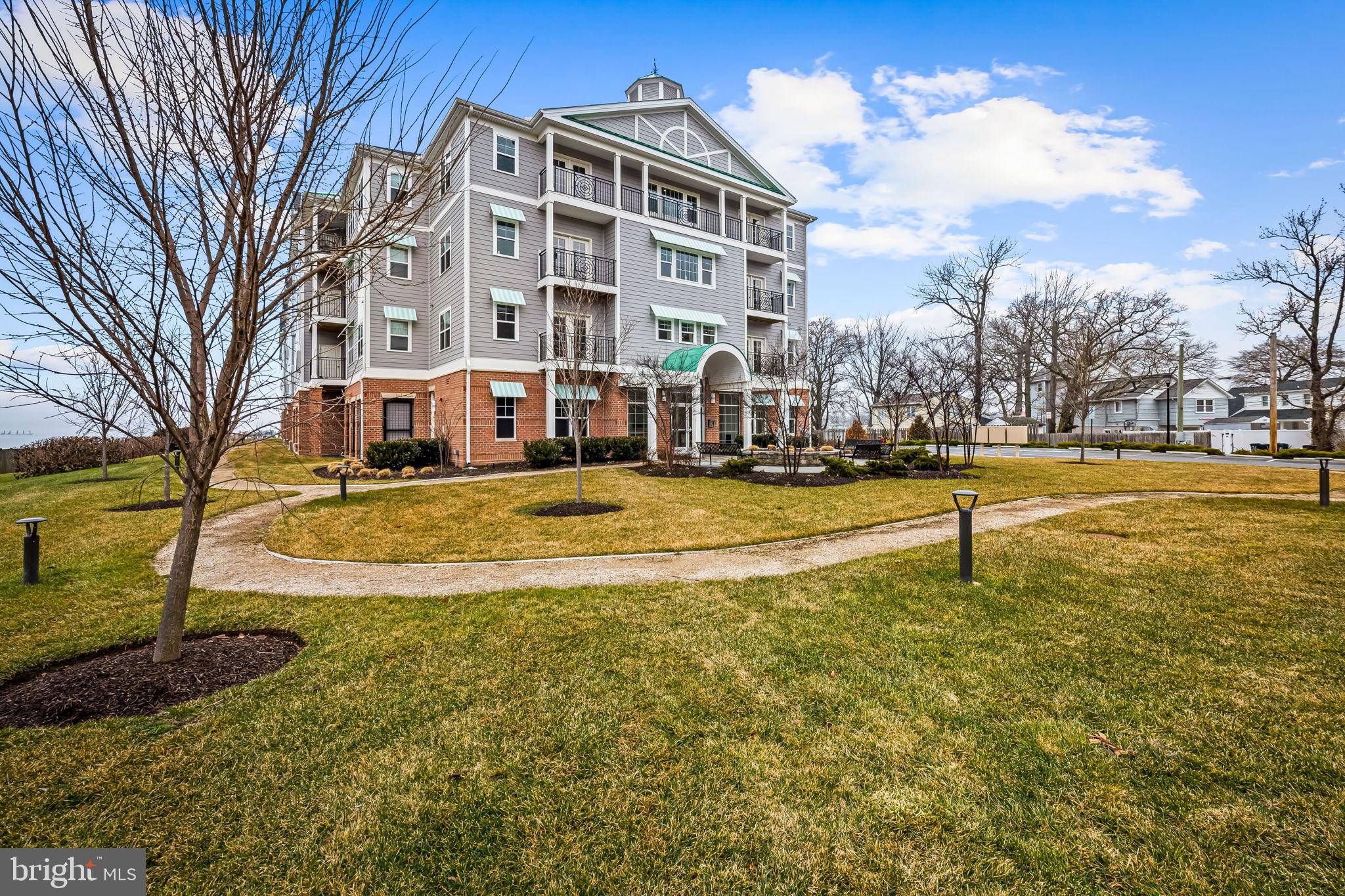 MIDDLE RIVER - Residential