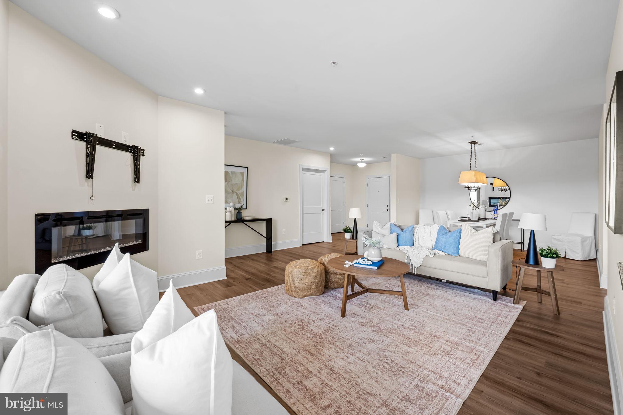 MIDDLE RIVER - Residential