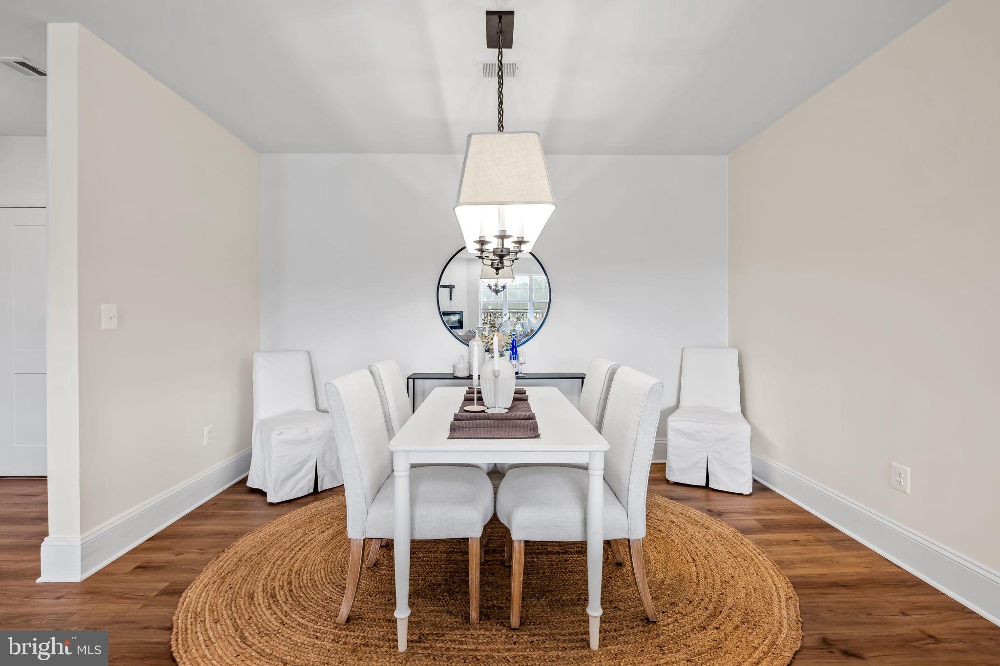 MIDDLE RIVER - Residential