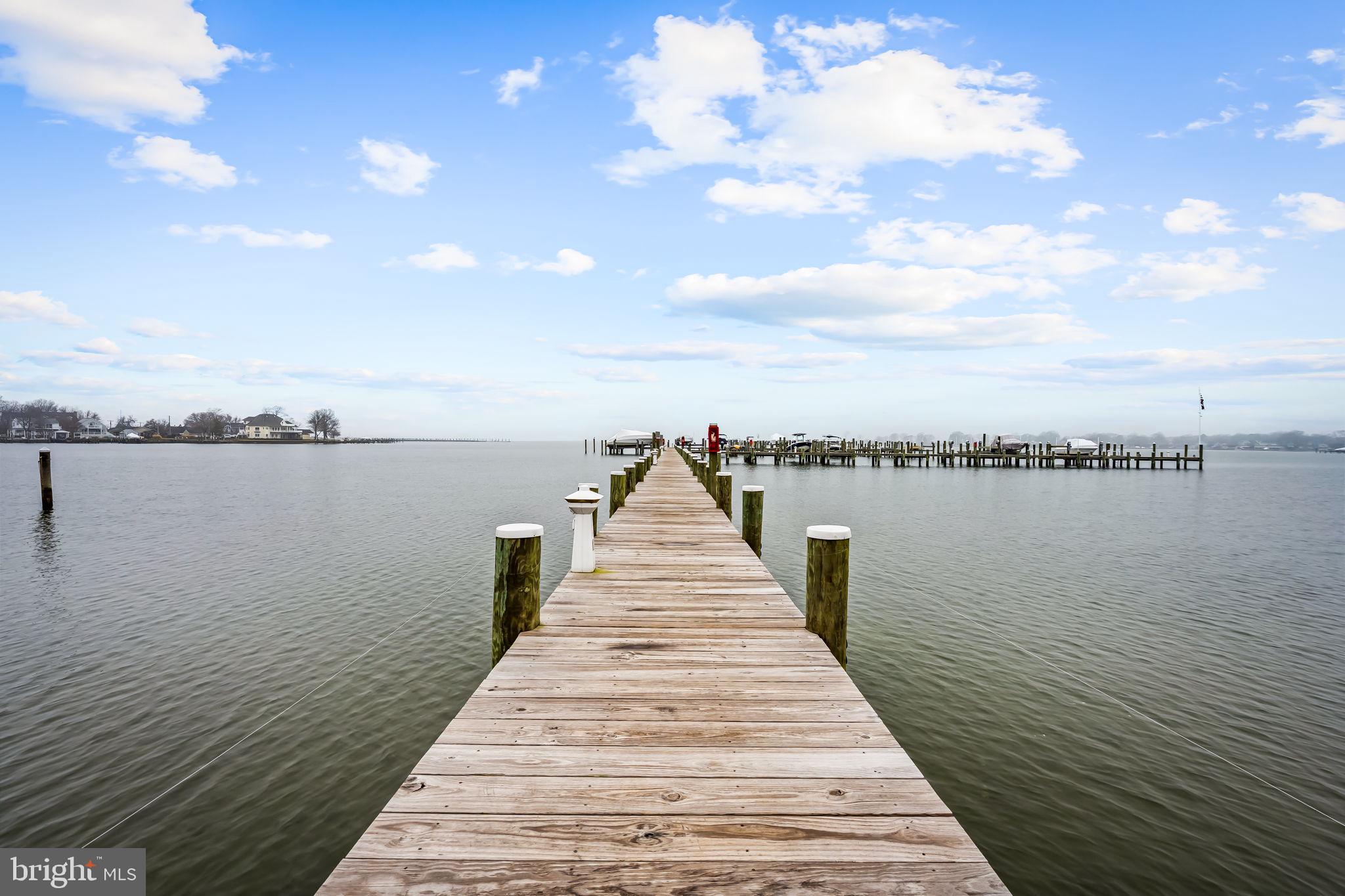 MIDDLE RIVER - Residential