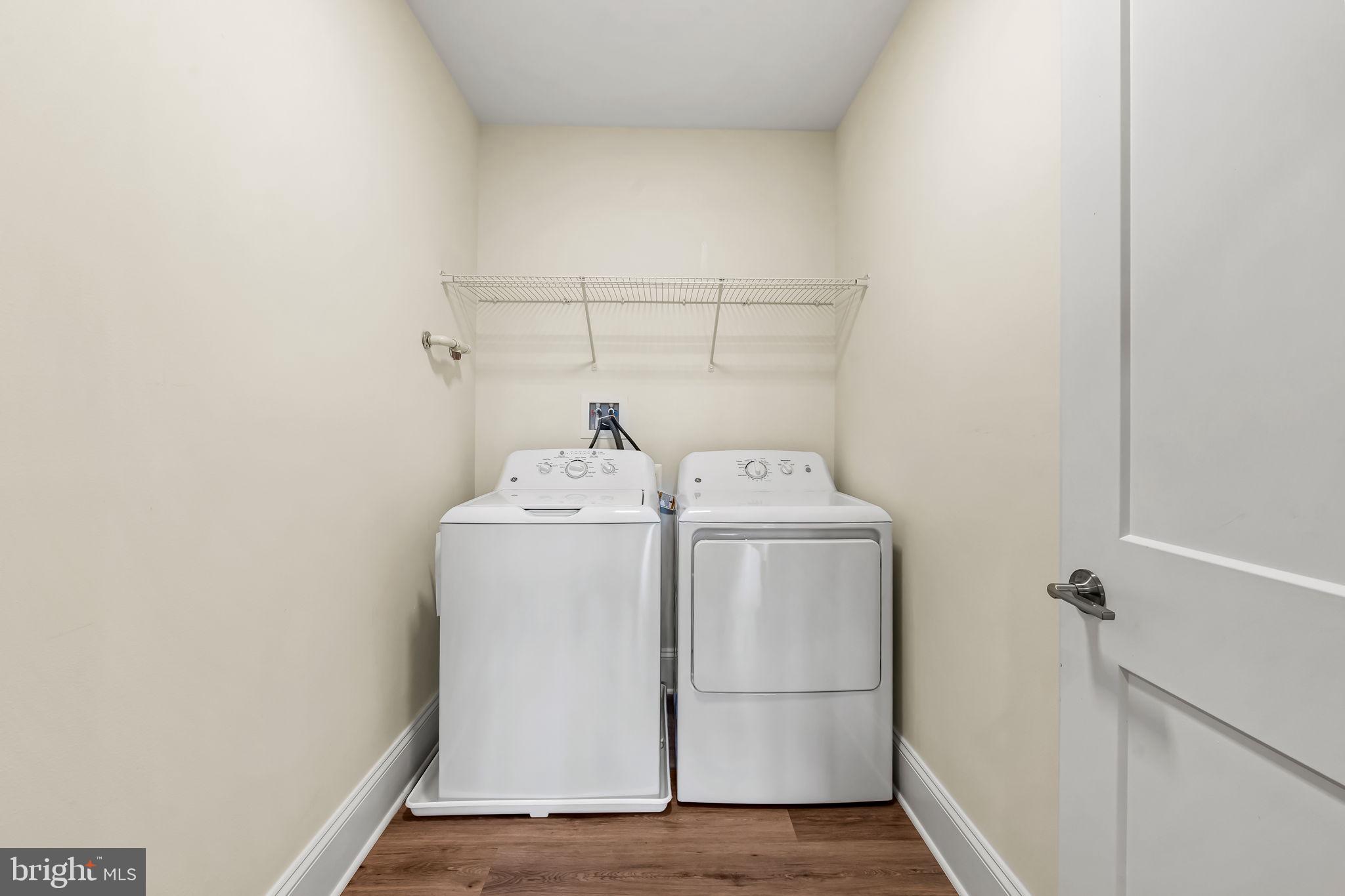 MIDDLE RIVER - Residential