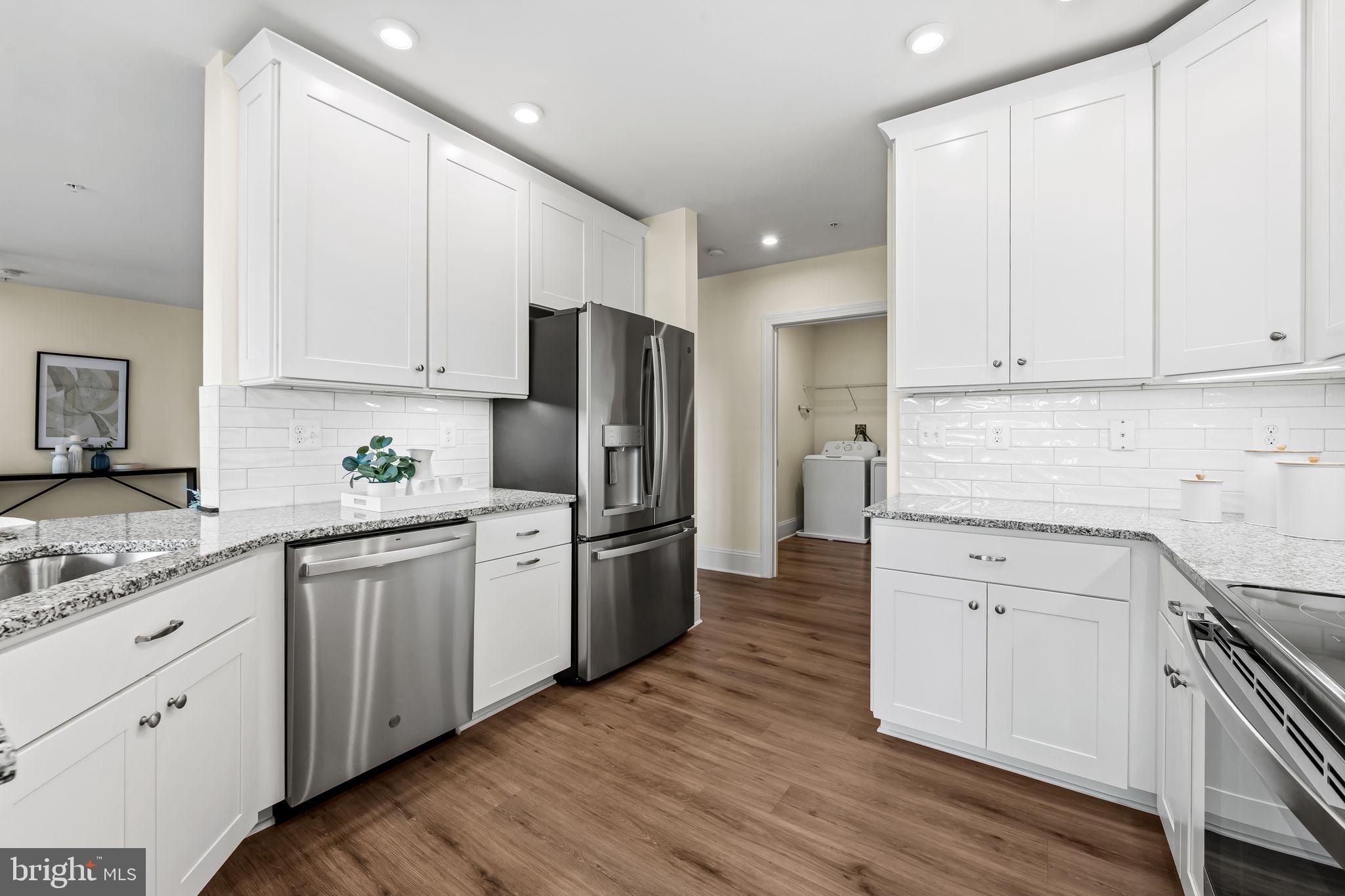 MIDDLE RIVER - Residential