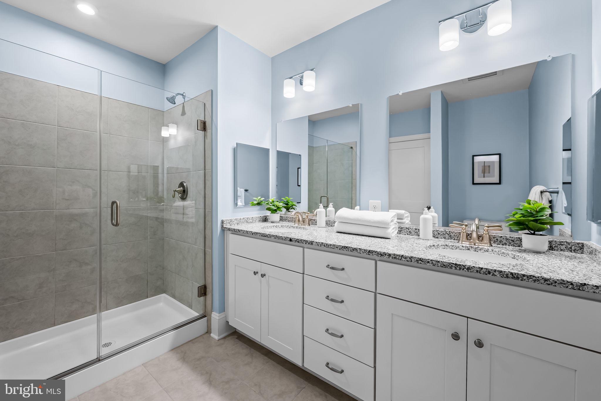 MIDDLE RIVER - Residential